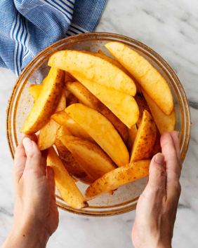 Potato wedges with guacamole dip